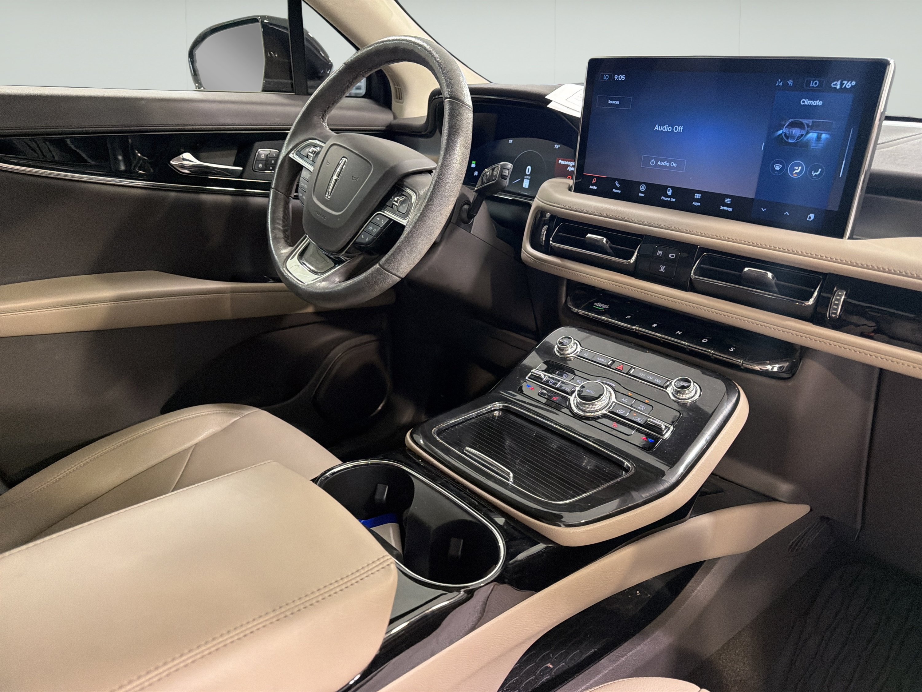 Used 2023 Lincoln Nautilus AWD w/ Premium Package image 13