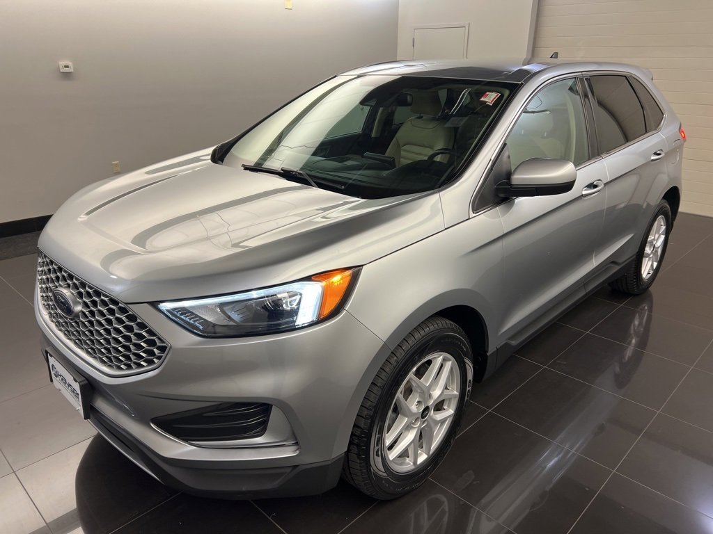 Certified 2023 Ford Edge SEL image 3
