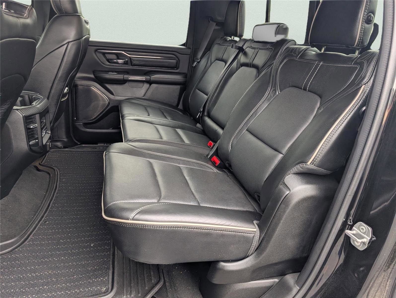 Used 2022 RAM 1500 Limited image 30