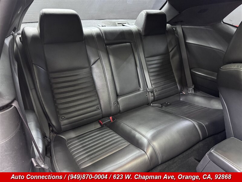 Used 2013 Dodge Challenger R/T Plus RWD image 8