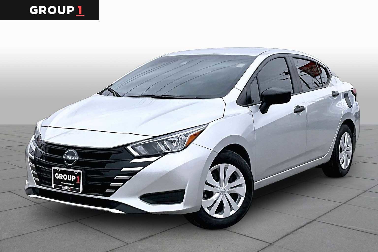 Used 2024 Nissan Versa S FWD image 1