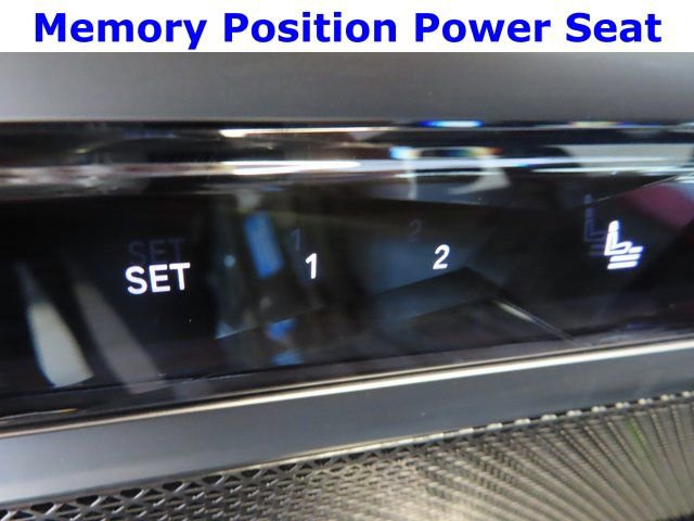 Used 2025 BMW 740i image 21