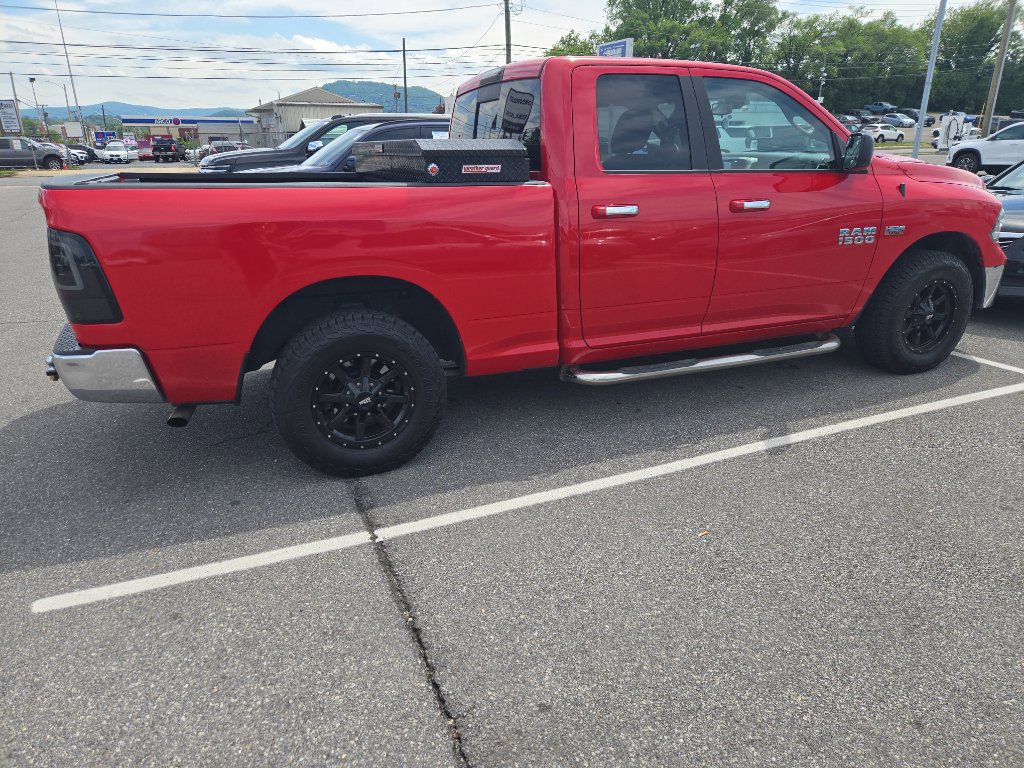 Used 2015 RAM 1500 Classic SLT AWD/4WD image 3
