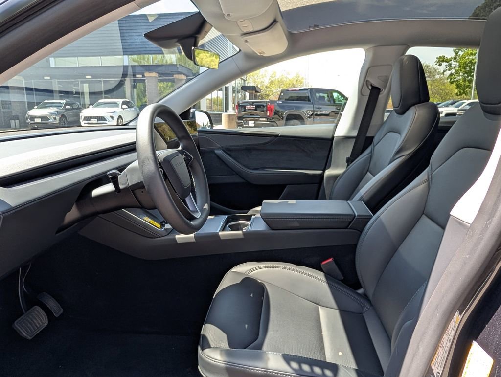 Used 2026 Tesla Model Y Long Range AWD/4WD image 33