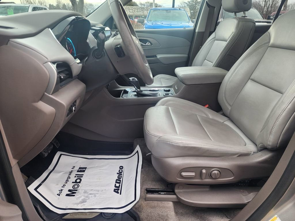 Used 2018 Chevrolet Traverse LT w/ LPO, Floor Liner Package image 33