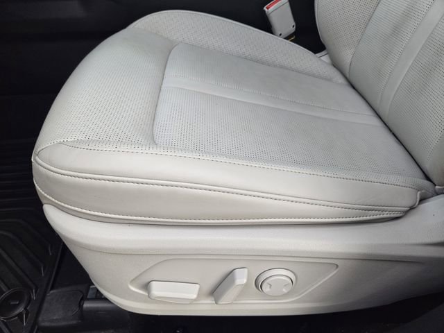 Used 2025 Kia Sorento EX image 23