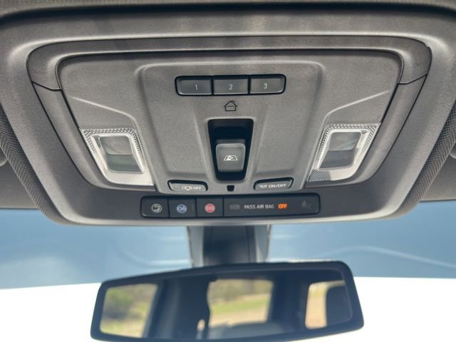 Used 2019 Chevrolet Silverado 1500 LTZ AWD/4WD image 23