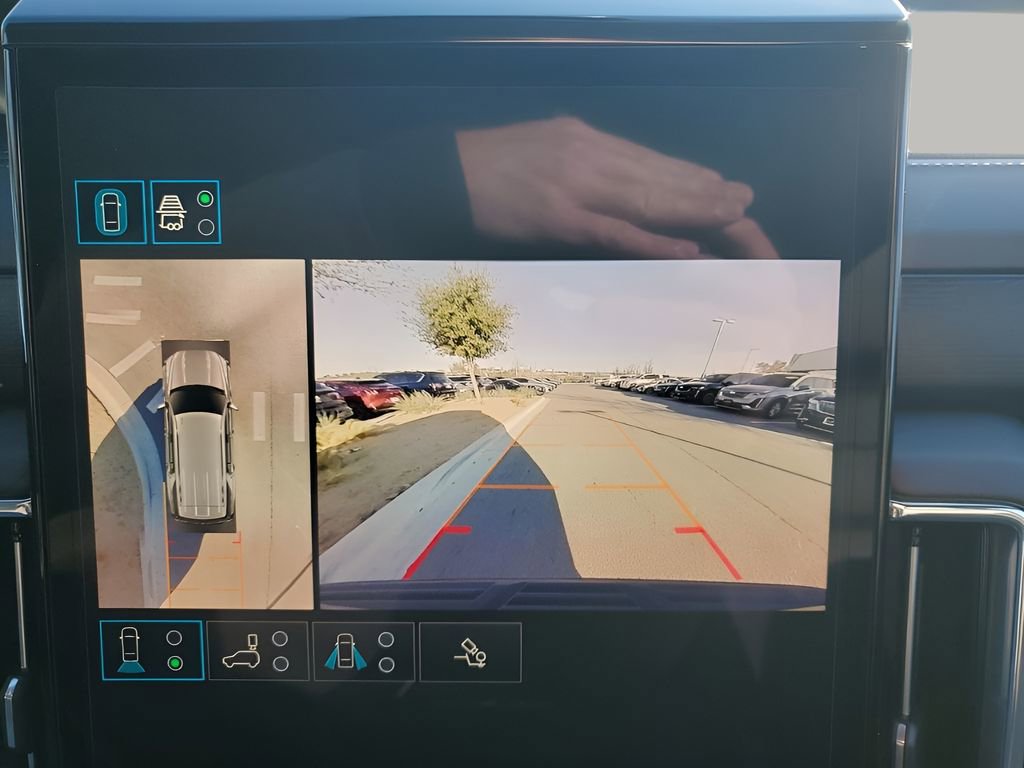 Used 2025 GMC Yukon Denali image 44