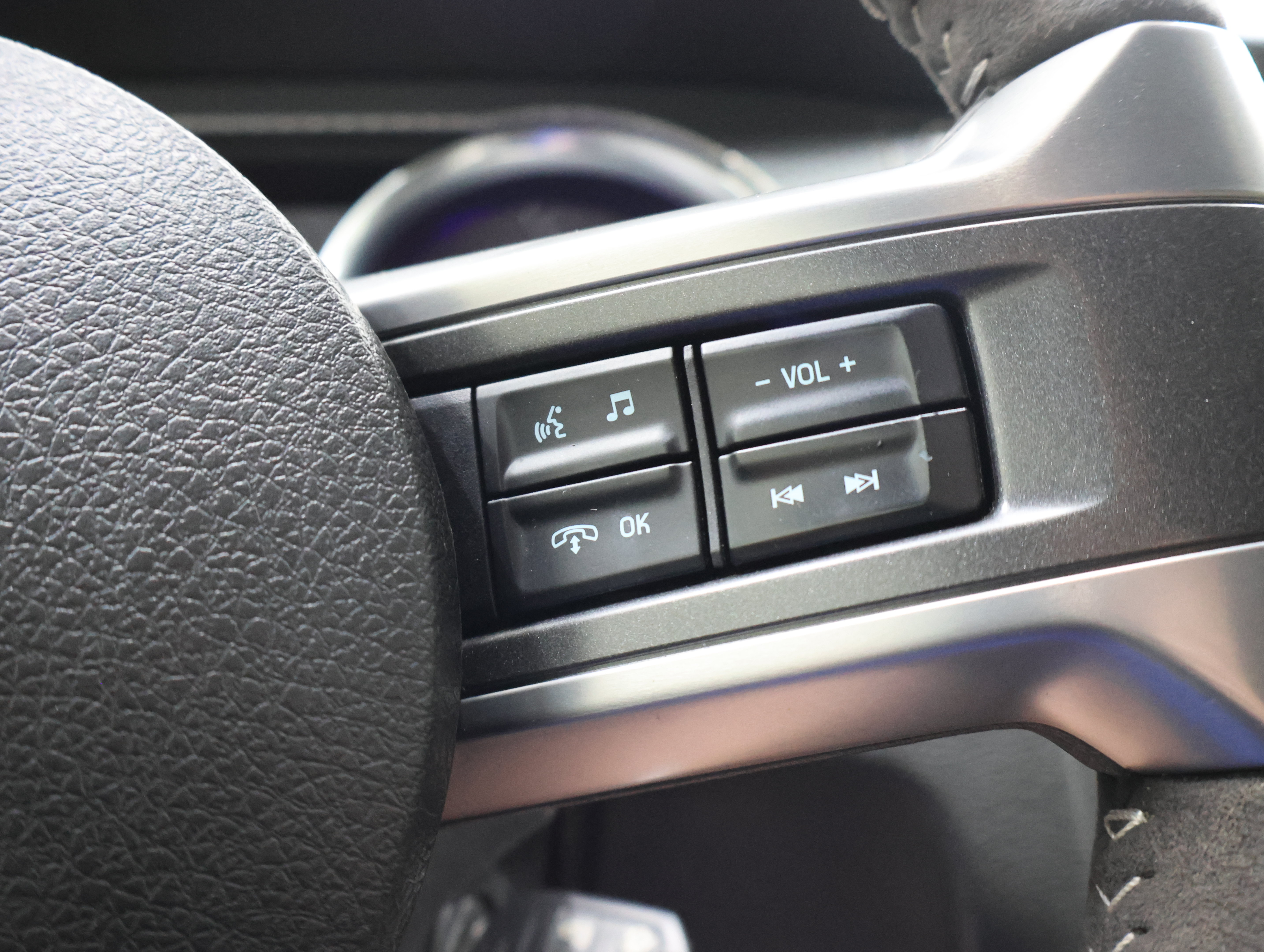 Used 2011 Ford Mustang Shelby GT500 RWD image 12