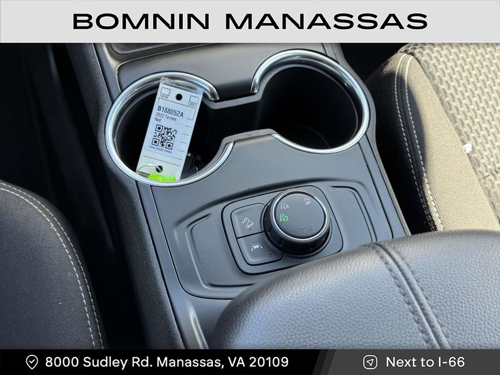 Used 2022 GMC Terrain SLE w/ LPO, Cargo Package image 19