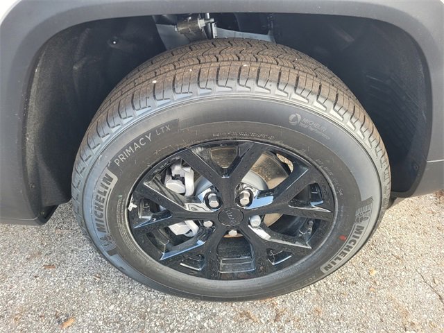 New 2025 Jeep Grand Cherokee Altitude image 17