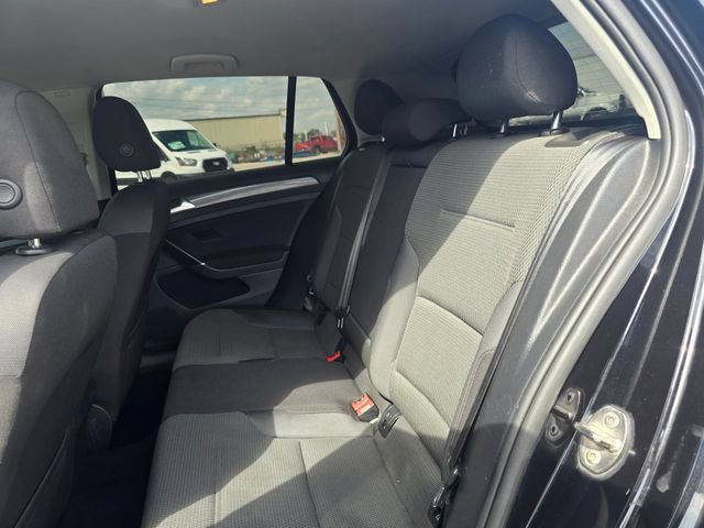 Used 2018 Volkswagen Golf S FWD image 12