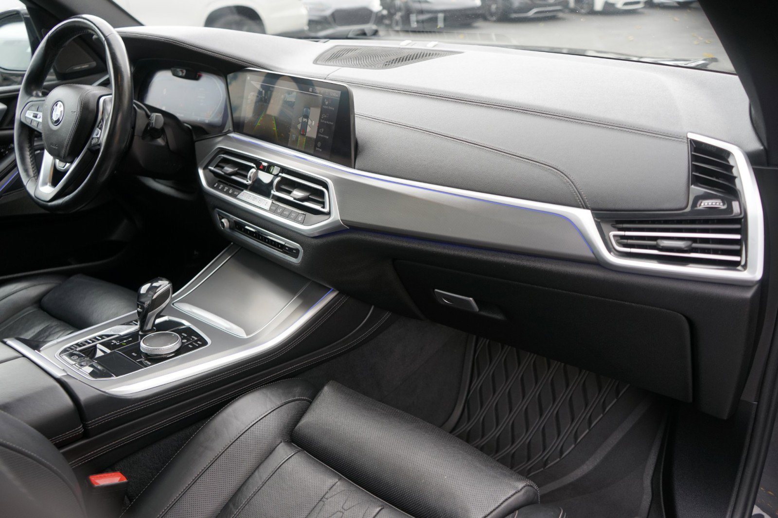 Used 2020 BMW X5 xDrive50i w/ Executive Package AWD/4WD image 21