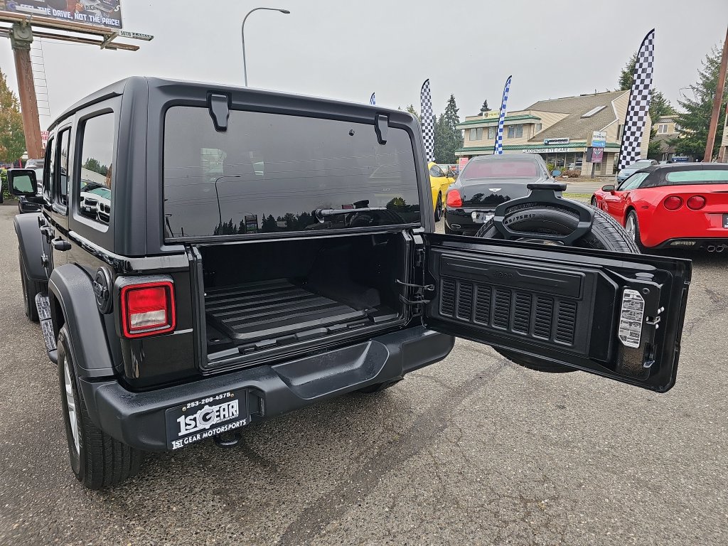 Used 2019 Jeep Wrangler Unlimited Sport S AWD/4WD image 18