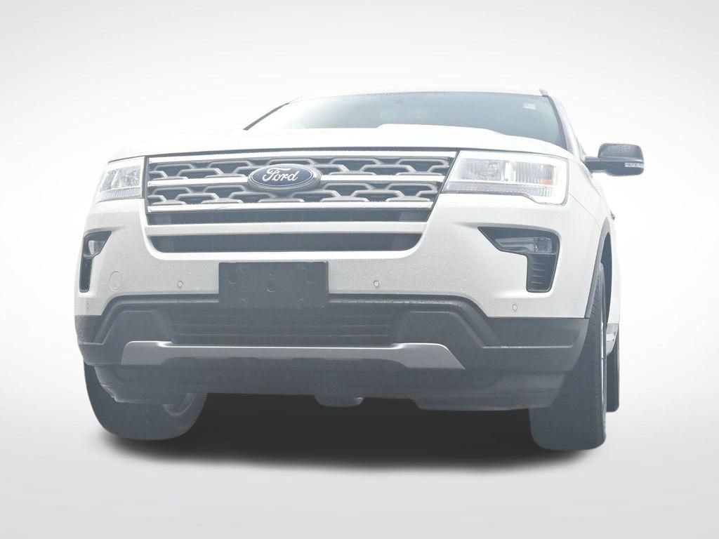Used 2018 Ford Explorer XLT w/ Equipment Group 202A AWD/4WD image 30