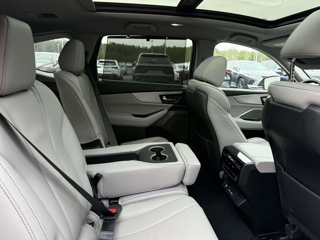 Used 2024 Acura MDX w/Technology Package image 17