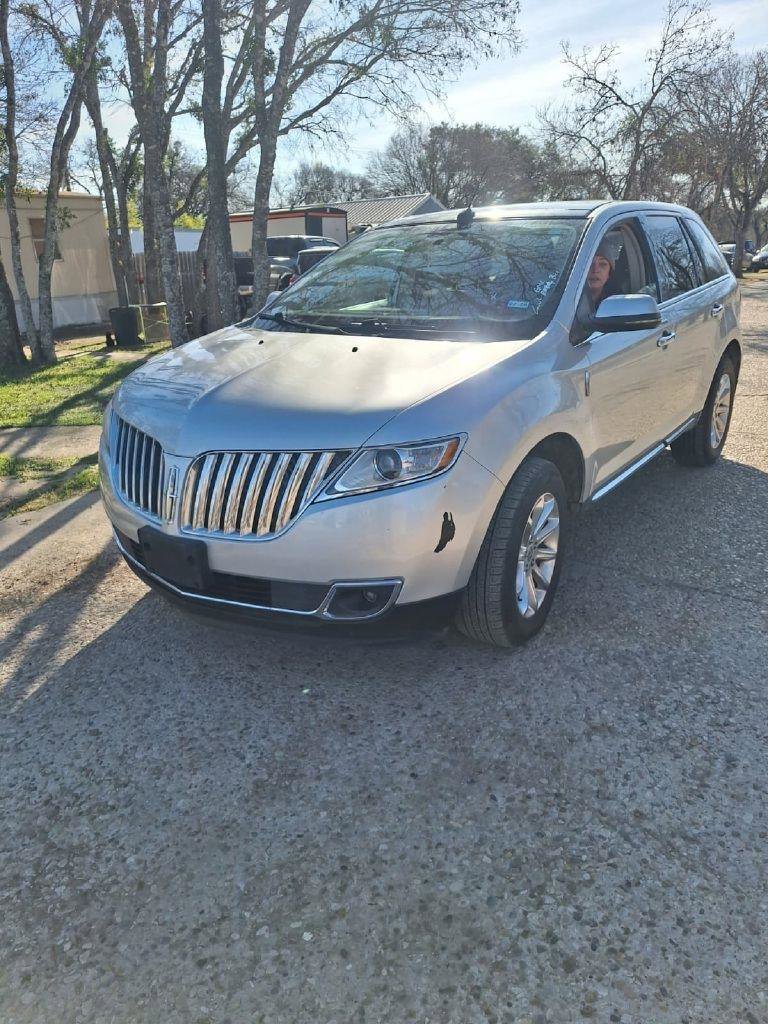 Used 2013 Lincoln MKX image 12