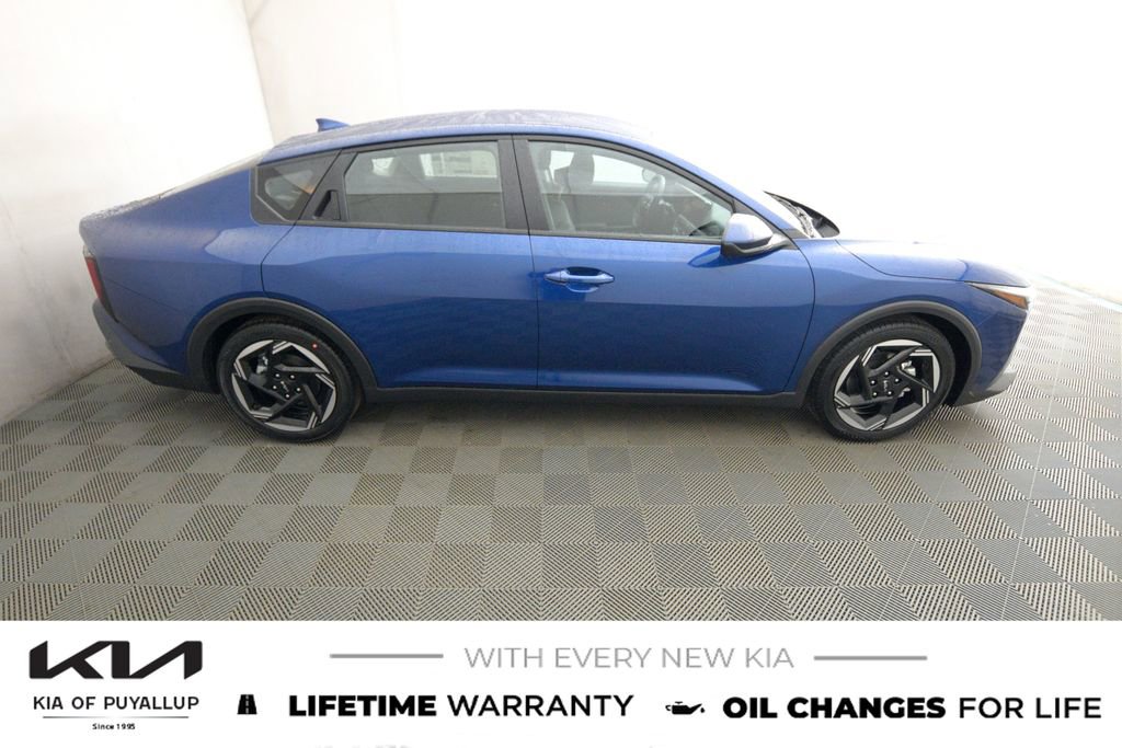 New 2025 Kia K4 EX image 4