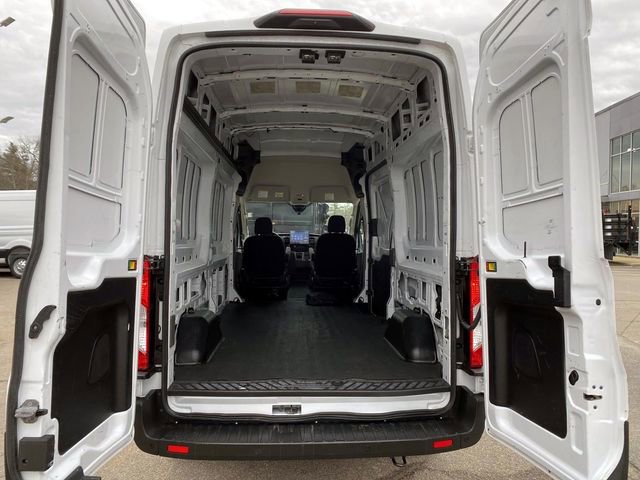 Used 2022 Ford E-Transit 148 High Roof image 6