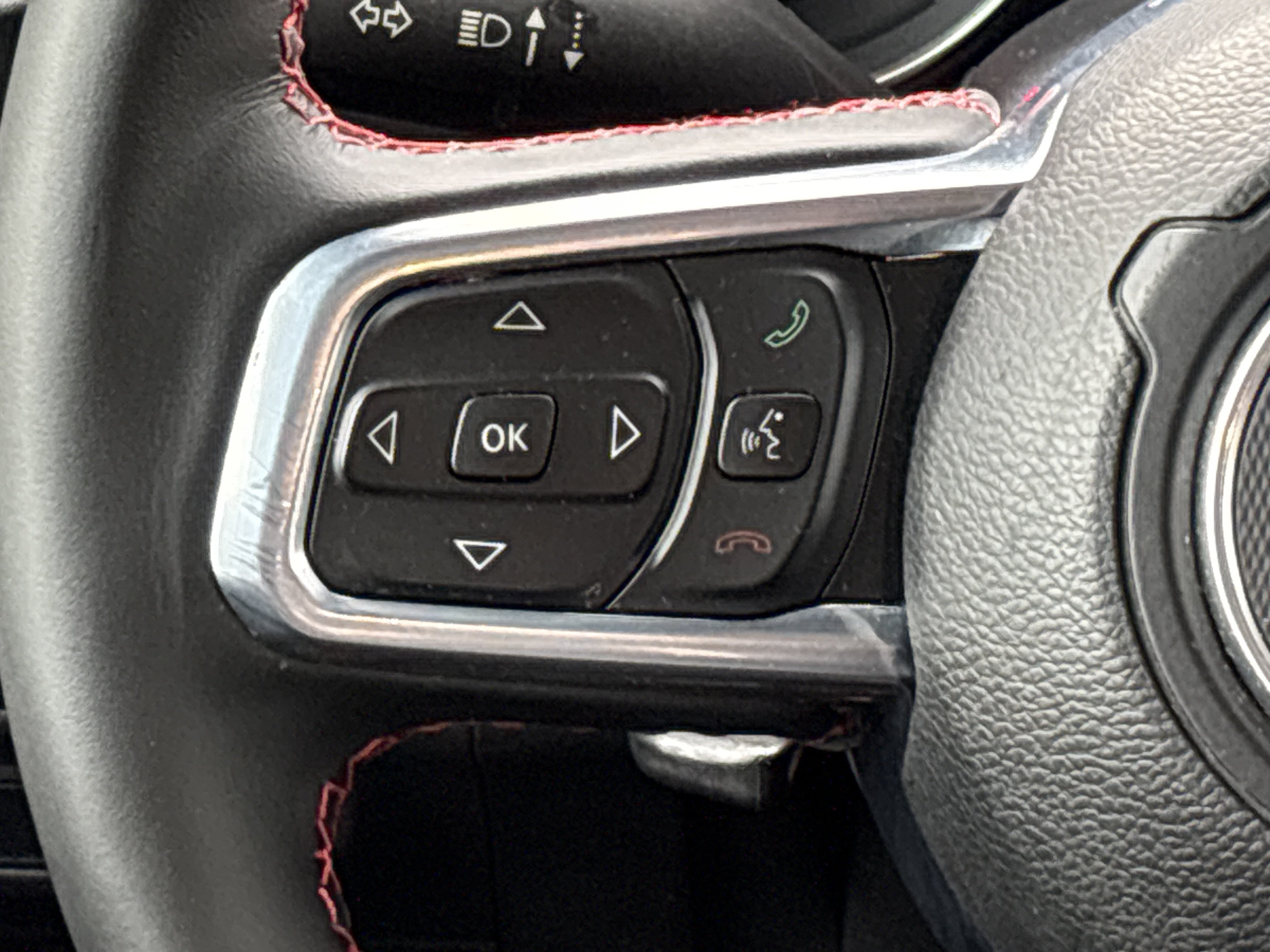 Used 2020 Jeep Gladiator Rubicon AWD/4WD image 22