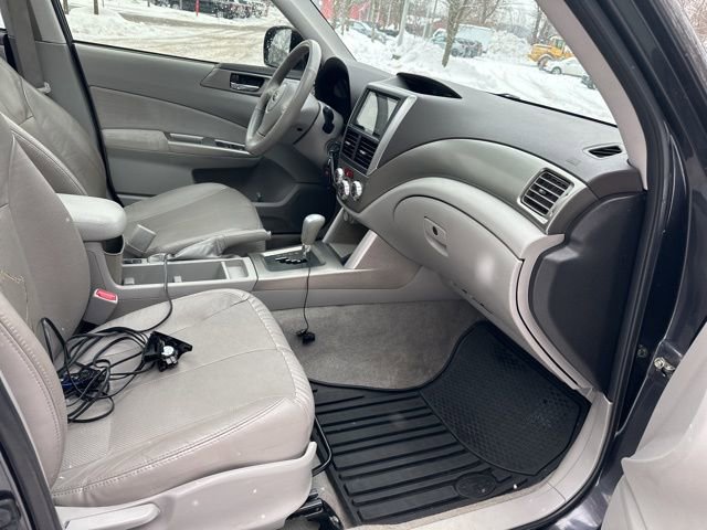 Used 2010 Subaru Forester 2.5X Limited image 28