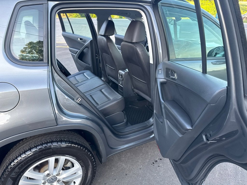 Used 2016 Volkswagen Tiguan S FWD image 12