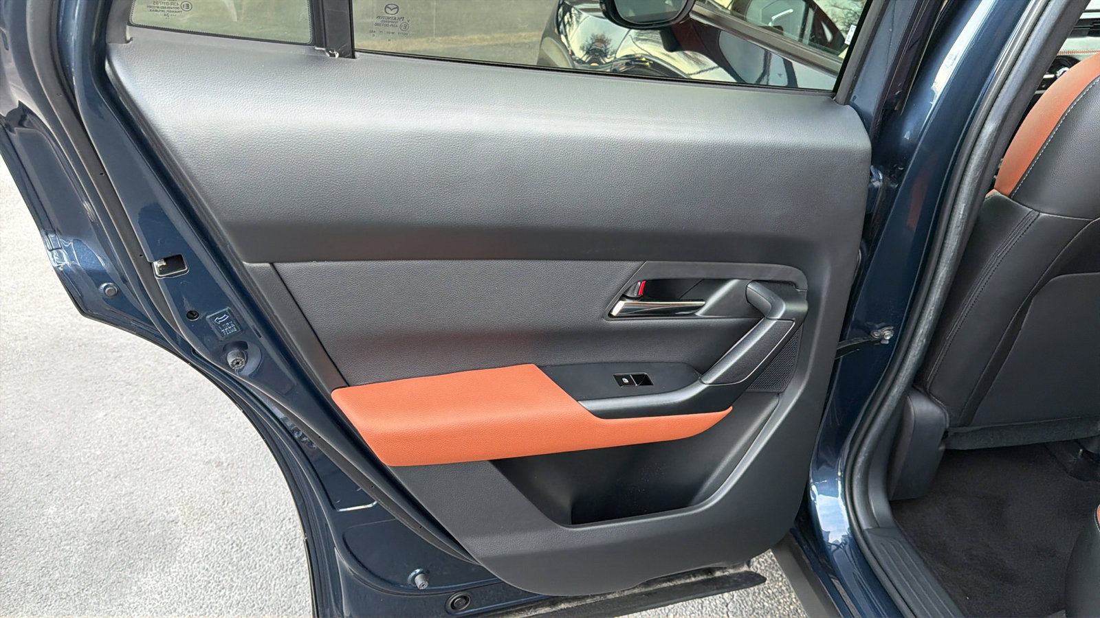 Certified 2025 MAZDA CX-50 2.5 Turbo w/ Premium Plus Pkg image 17