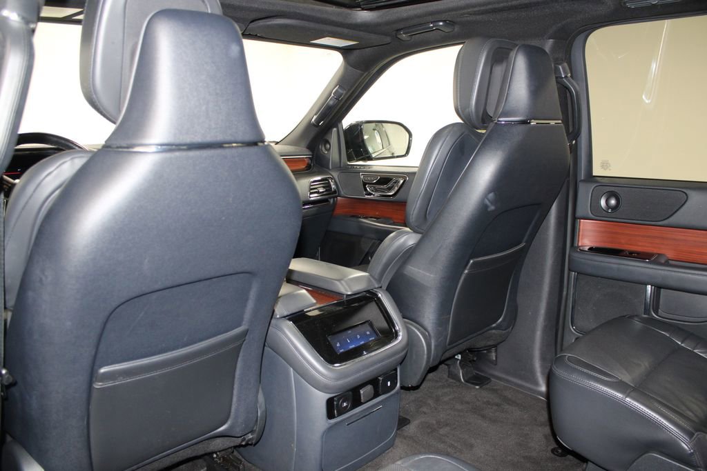 Used 2024 Lincoln Navigator Reserve image 29