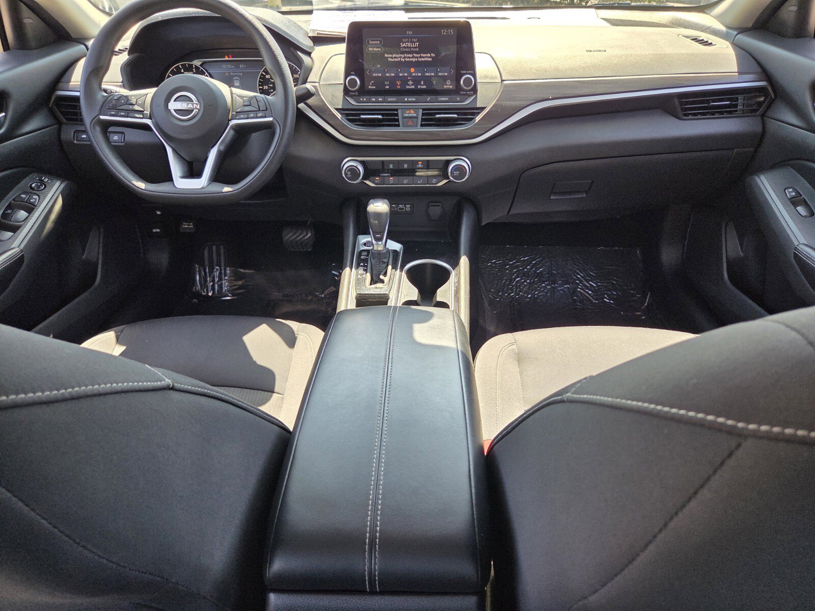 Used 2024 Nissan Altima 2.5 SV image 13