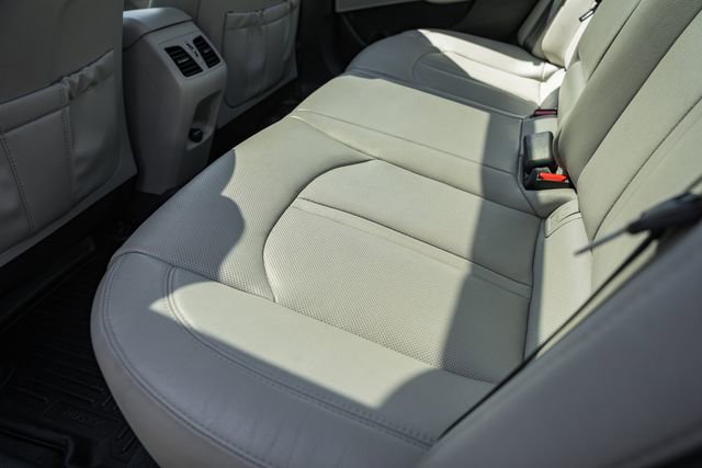 Used 2015 Hyundai Sonata Limited w/ Option Group 06 FWD image 35