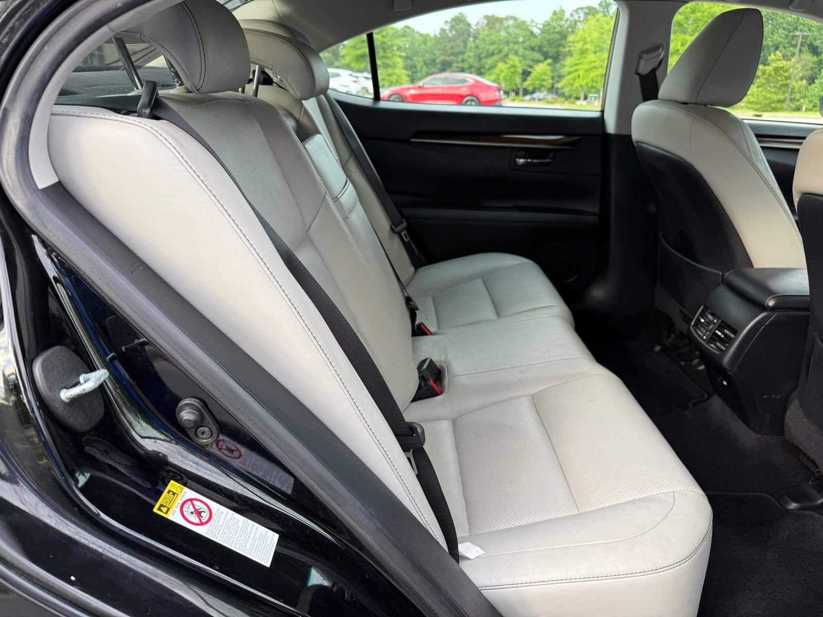 Used 2014 Lexus ES 350 w/ Luxury Package FWD image 39