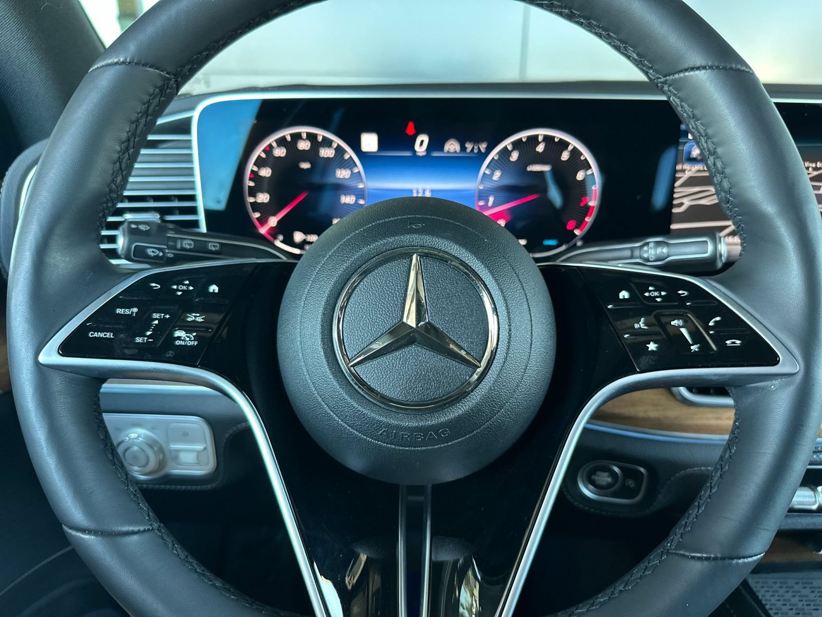 Certified 2025 Mercedes-Benz GLE 580 4MATIC image 28