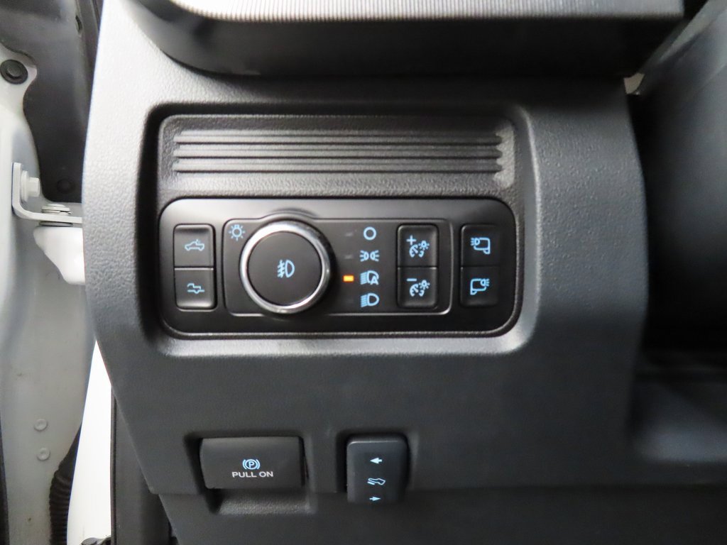 Used 2025 Ford F250 Platinum image 47