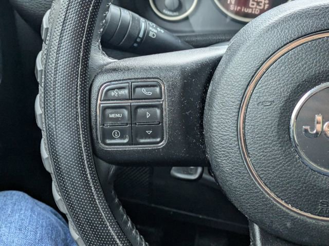 Used 2017 Jeep Wrangler Unlimited Sahara image 19