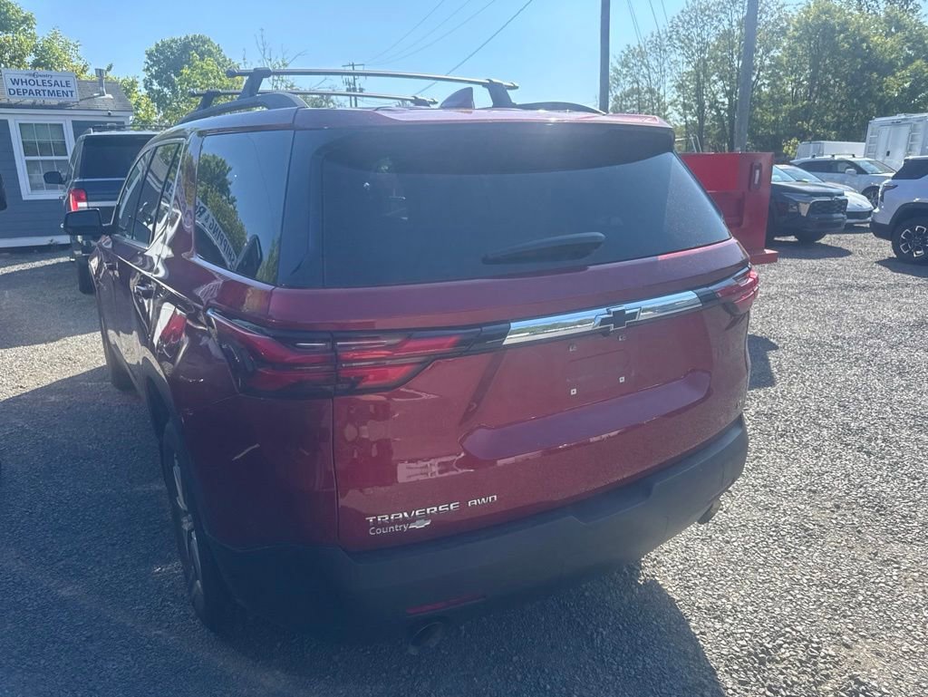 Used 2023 Chevrolet Traverse LT w/ LPO, Cargo Package AWD/4WD image 4