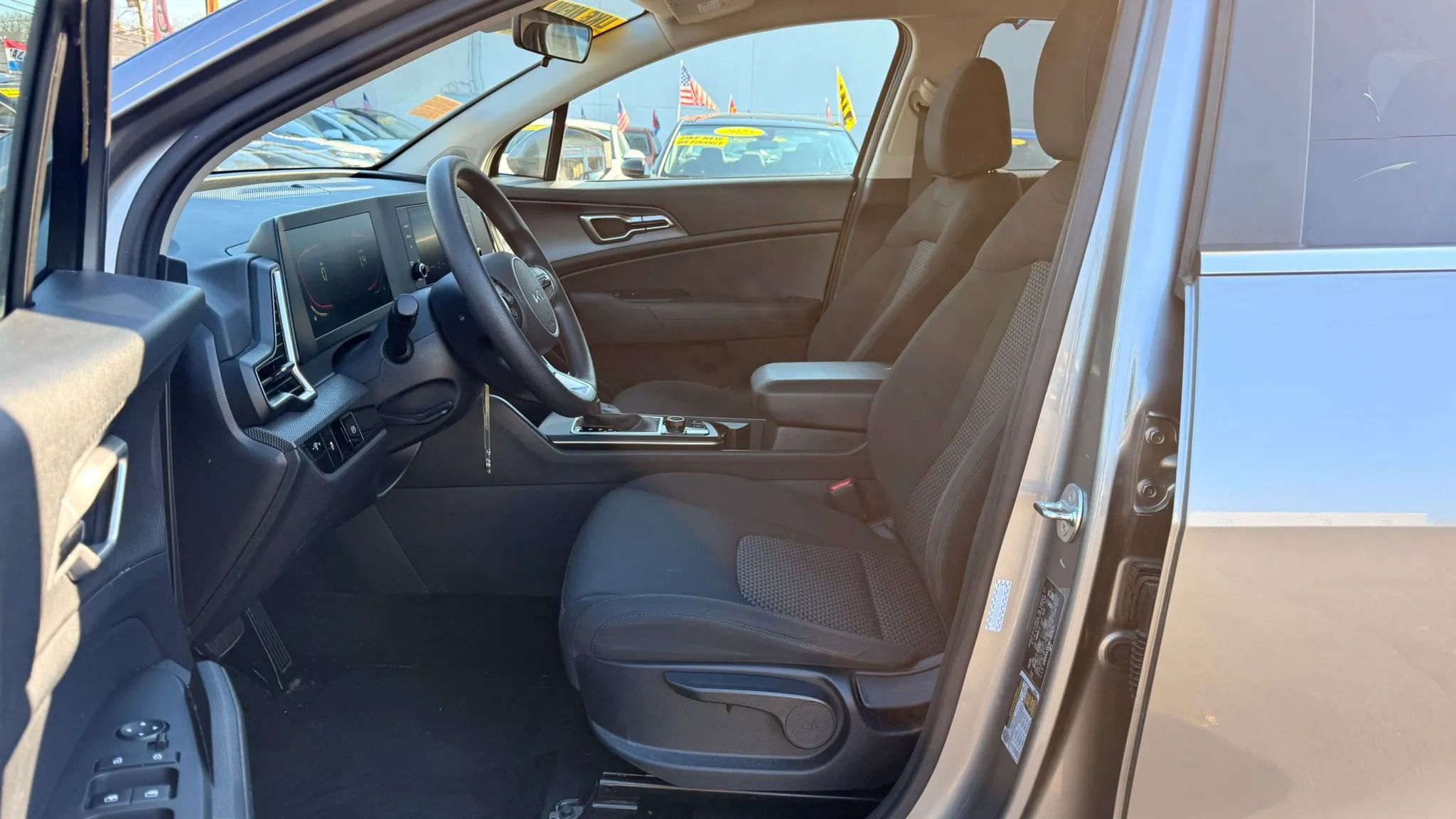 Used 2024 Kia Sportage LX image 12