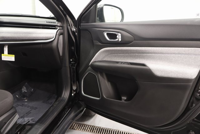 New 2025 Jeep Compass Sport image 14