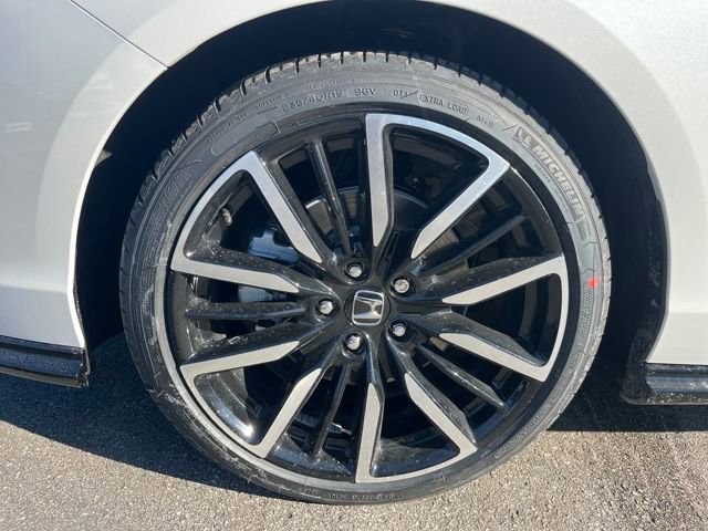 New 2026 Honda Accord Touring image 9