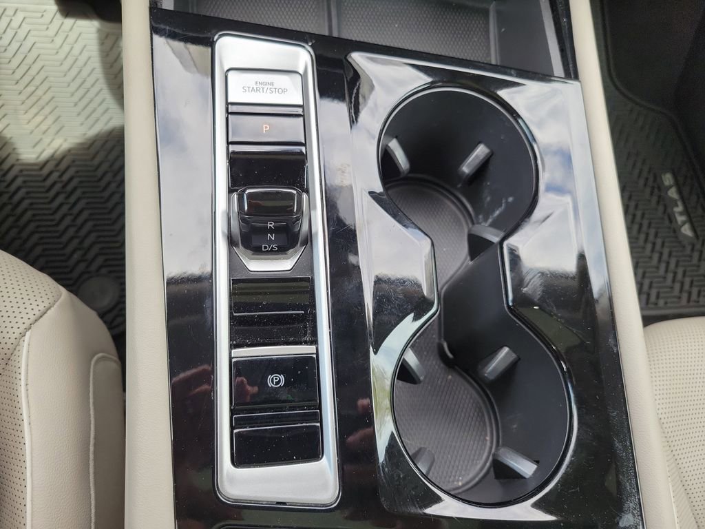 Used 2024 Volkswagen Atlas SEL Premium R-Line AWD/4WD image 37