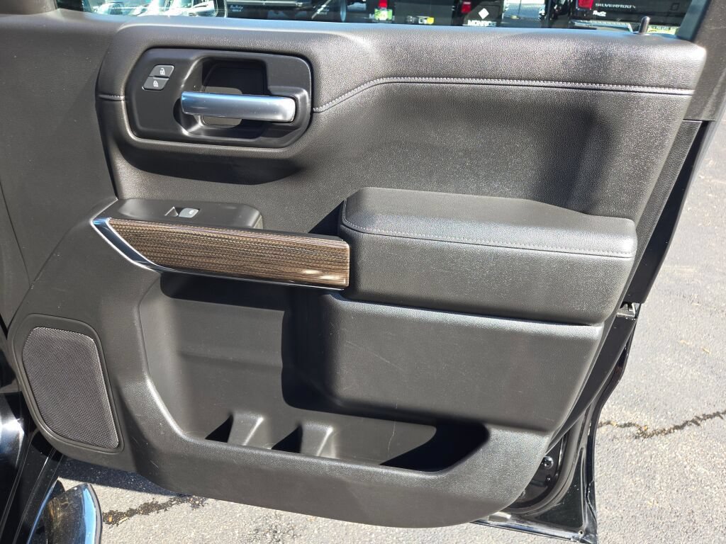 Certified 2019 Chevrolet Silverado 1500 LT w/ All-Star Edition AWD/4WD image 10