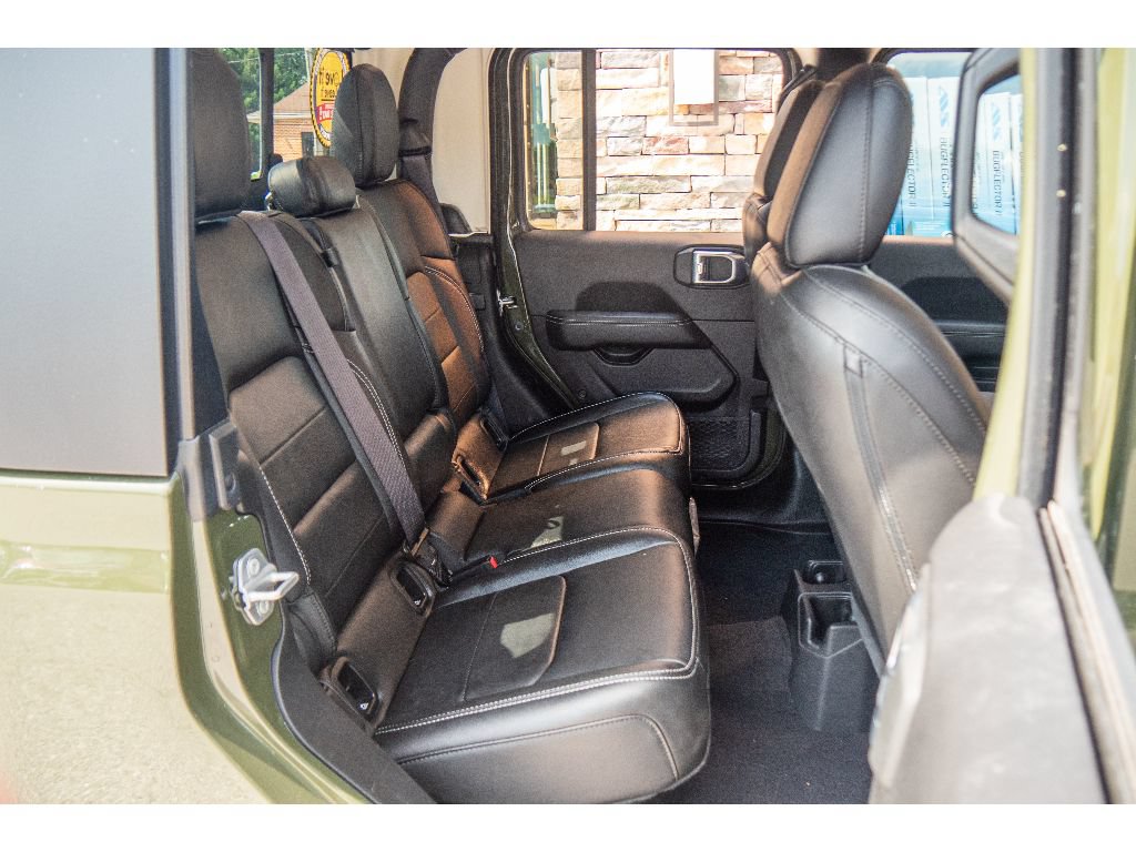 Used 2022 Jeep Gladiator Overland w/ Popular Equipment Package AWD/4WD image 19