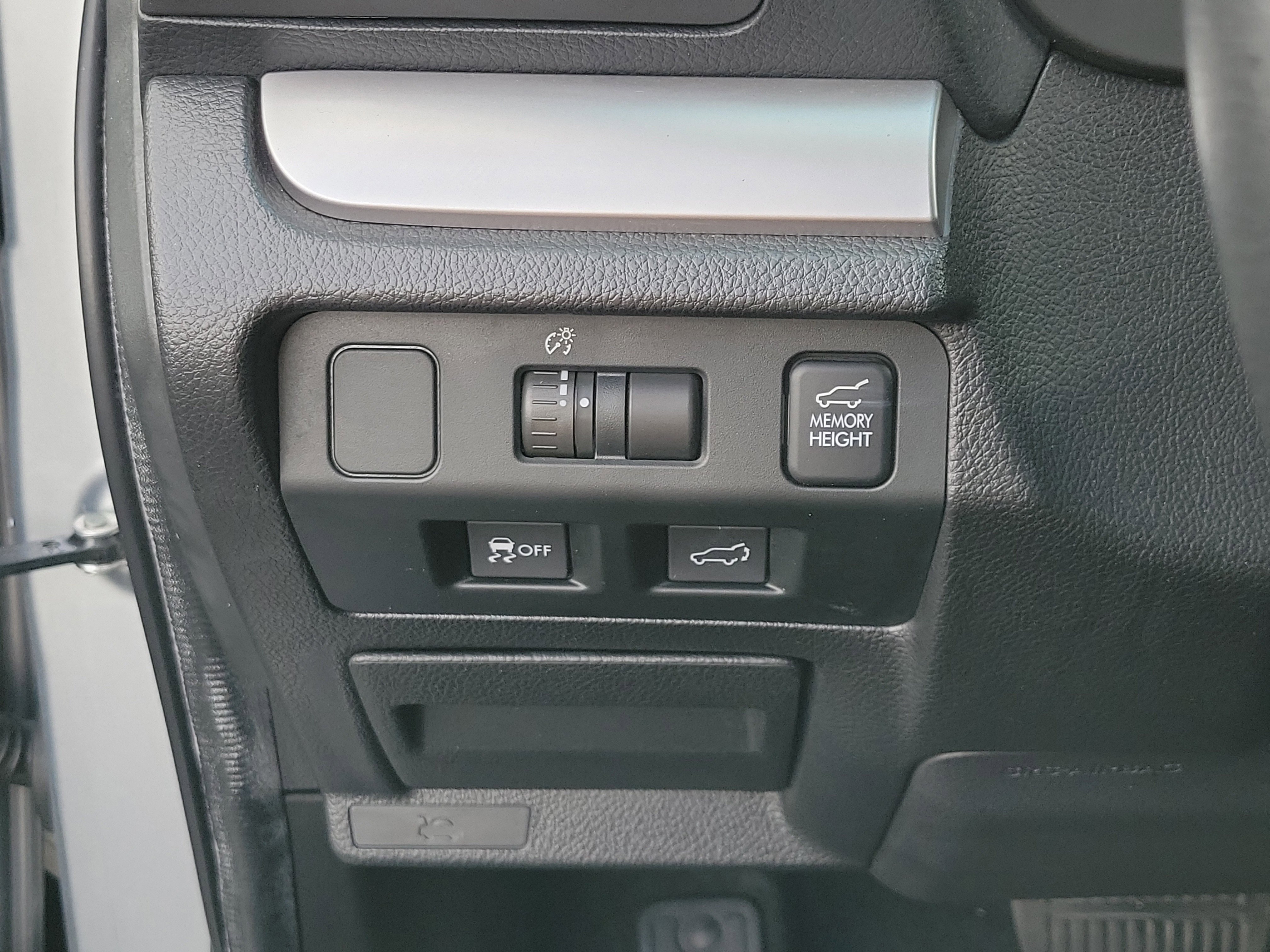 Used 2014 Subaru Forester 2.5i Limited w/ Popular Package #2 AWD/4WD image 25