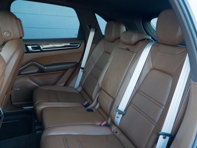 Certified 2023 Porsche Cayenne S Platinum image 18