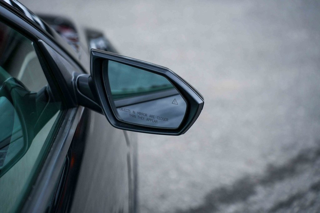 Used 2022 Hyundai Elantra SEL image 12