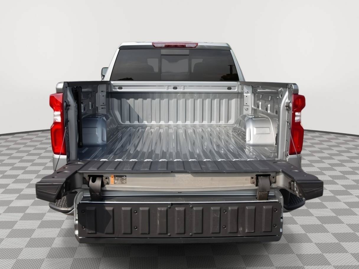 Used 2024 Chevrolet Silverado 1500 RST w/ Convenience Package II AWD/4WD image 7