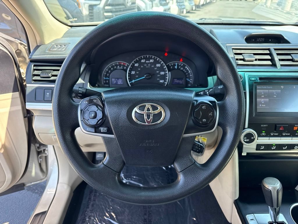 Used 2014 Toyota Camry LE FWD image 22