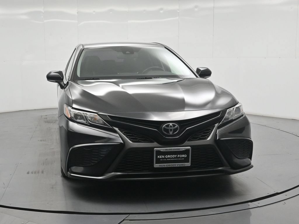 Used 2021 Toyota Camry SE w/ Convenience Package FWD image 44