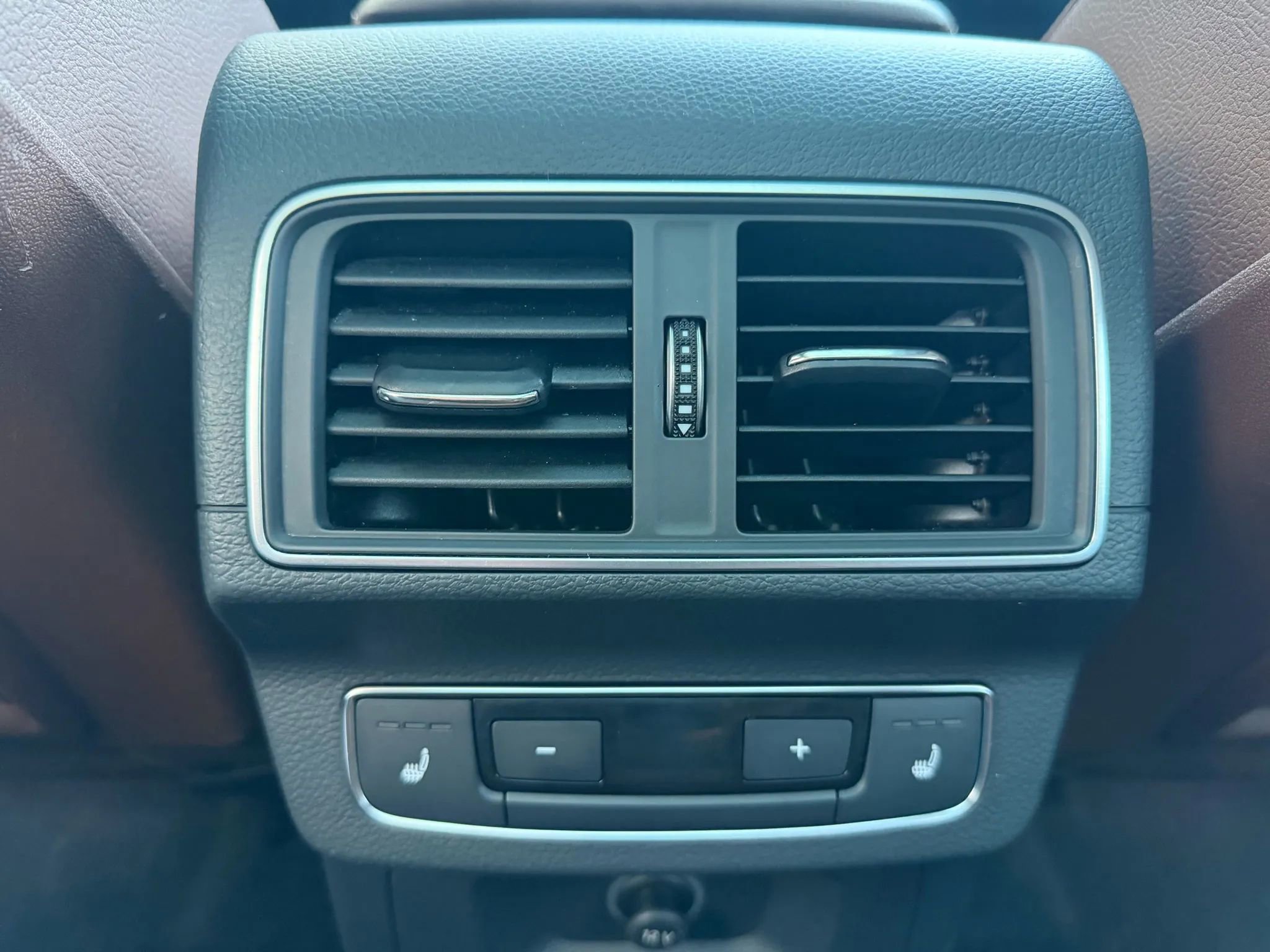 Used 2018 Audi Q5 2.0T Premium Plus w/ Premium Plus Package image 12