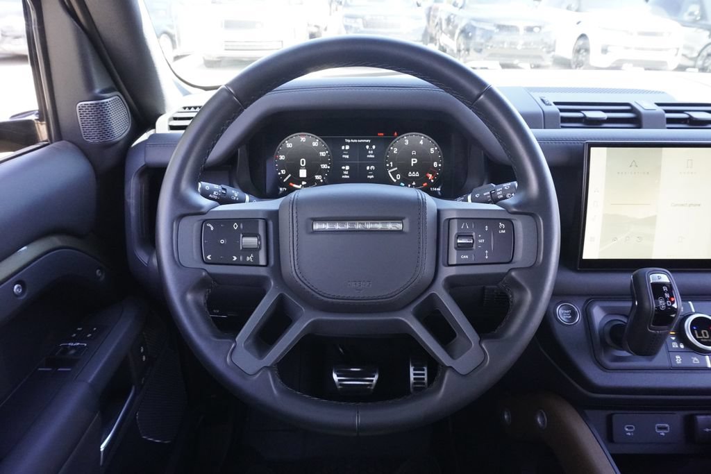 Used 2023 Land Rover Defender 90 X AWD/4WD image 10