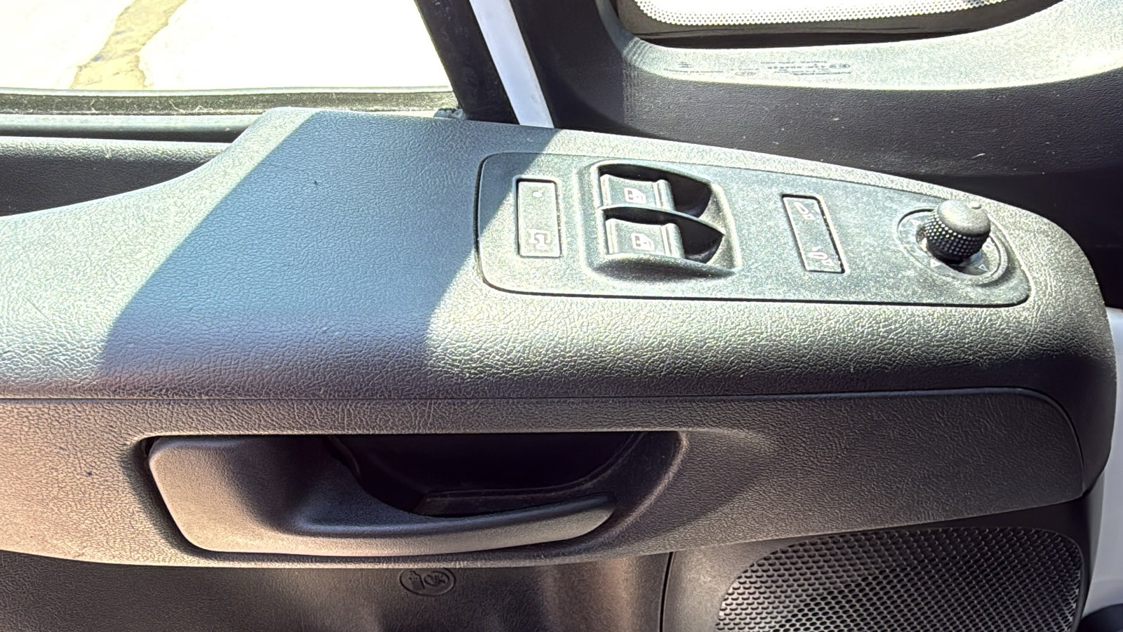 Used 2025 RAM ProMaster 2500 w/ Convenience Group FWD image 12